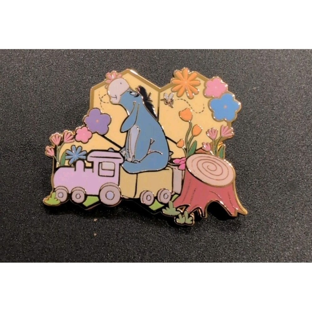 Eeyore - Disney Winnie the Pooh Honeycomb Characters Blind Box Pin